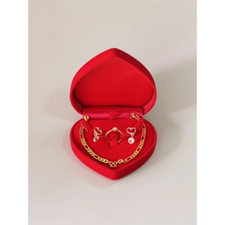 ราคากล่องกำมะหยี่ รูปหัวใจ (ไซร์เล็ก)ใส่ เครื่องประดับ แหวน ต่างหู สร้อยคอ สีแดงภายในแดง