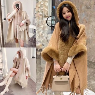 พร้อมส่ง | เสื้อคลุมกันหนาวมีฮู้ดแต่งเฟอร์ชายแขนและหมวก ผ้านุ่มเฟอร์นุ่มมากค่ะ