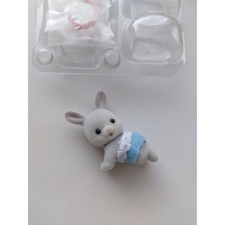 sylvanian family กระต่ายเบบี้ชุดสีฟ้า