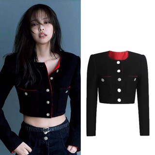 เสื้อแจ็คเก็ตสีดำตัดขอบแดง ตาม Jennie blackpink