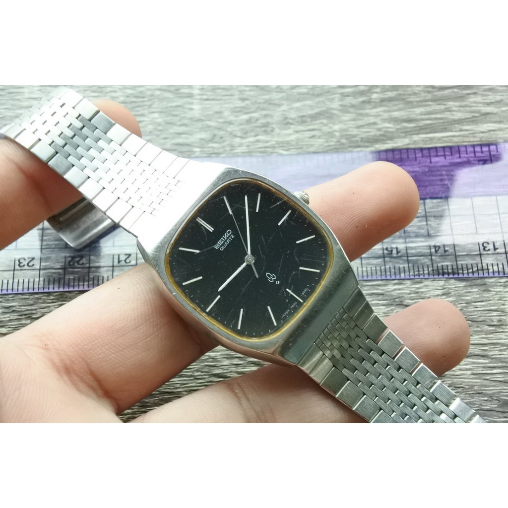 นาฬิกา Vintage มือสองญี่ปุ่น SEIKO 7830 5020 ระบบ QUARTZ ผู้ชาย ทรงสี่เหลี่ยม กรอบเงิน หน้าสีน้ำเงิน หน้าปัด 33mm