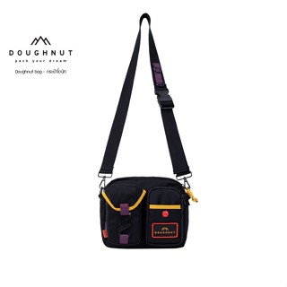 DOUGHNUT BAG : Binocular Happy Camper Series : BLACK (กระเป๋าโดนัท  สะพายข้าง น้ำหนักเบา สามารถกันน้ำได้) กระเป๋าโดนัท กระเป๋าสะพายข้าง กระเป๋า กระเป๋าผู้หญิง (รหัสสินค้า 09668)