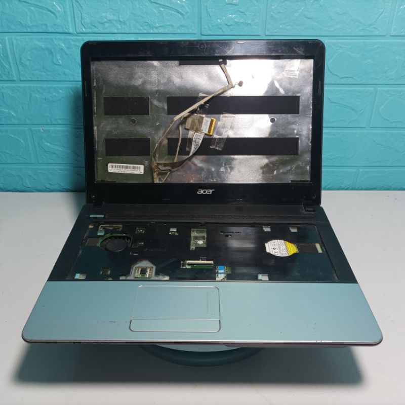 Body Notebook/Laptop บอดี้โน๊ตบุ๊ค มือสอง Acer Aspire E1-471G