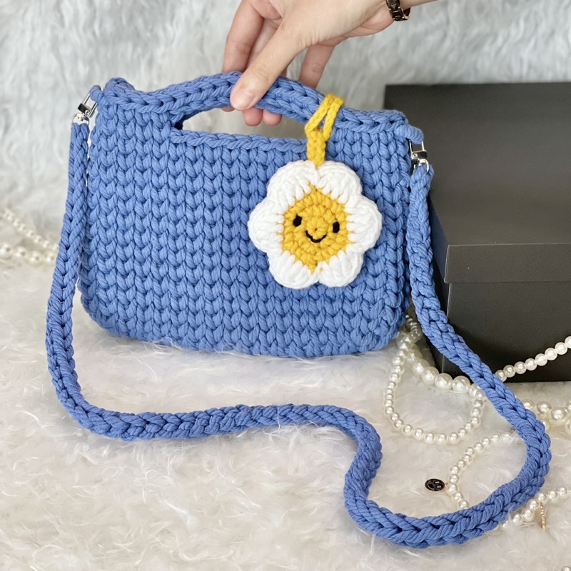 กระเป๋าถักงาน handmade