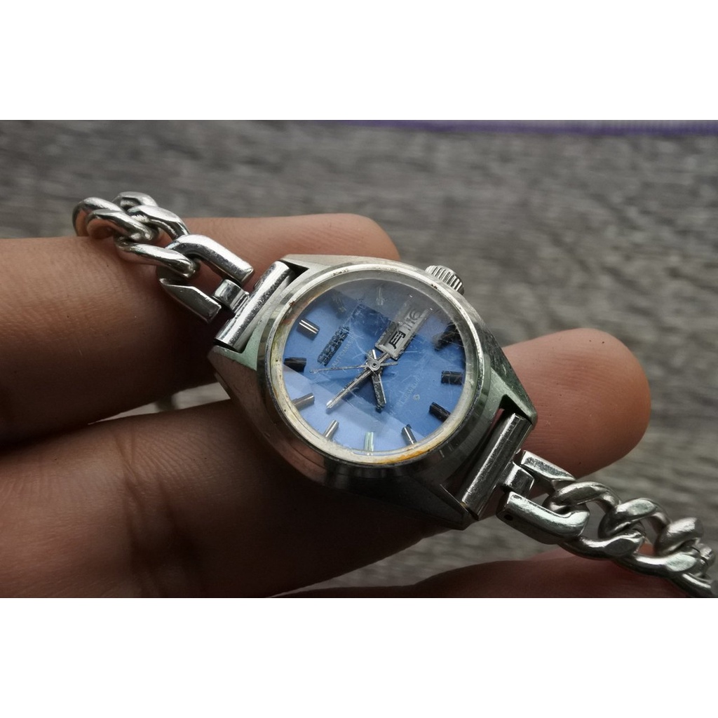 นาฬิกา Vintage มือสองญี่ปุ่น SEIKO 2706 0170 ระบบ AUTOMATIC ผู้หญิง ทรงกลม กรอบเงิน หน้าสีน้ำเงิน หน้าปัด 26mm
