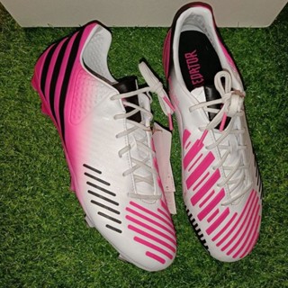 รองเท้าฟุตบอล Adidas Predator LZ