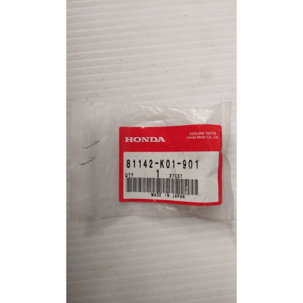 81142-K01-901 สลัก ล็อกช่องเก็บของ PCX150 2014-2019 FORZA300 ADV150 PCX160 อะไหล่แท้ HONDA
