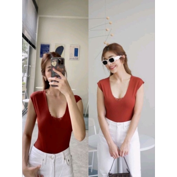 บอดี้สูทแขนล้ำ แต่งลูกไม้ตรงอก ป้าย INTUON