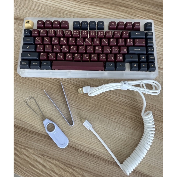 Custom keyboard (Acr top 75, lubed v3 cream yellow switches, ASA Akko samurai)