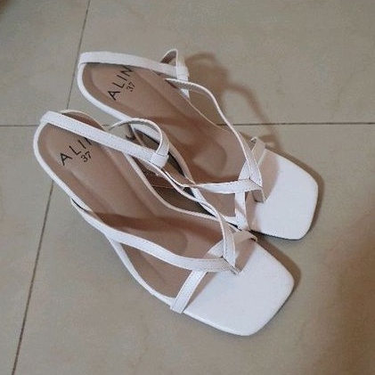 รองเท้าแบรนด์ ALIN มือ2