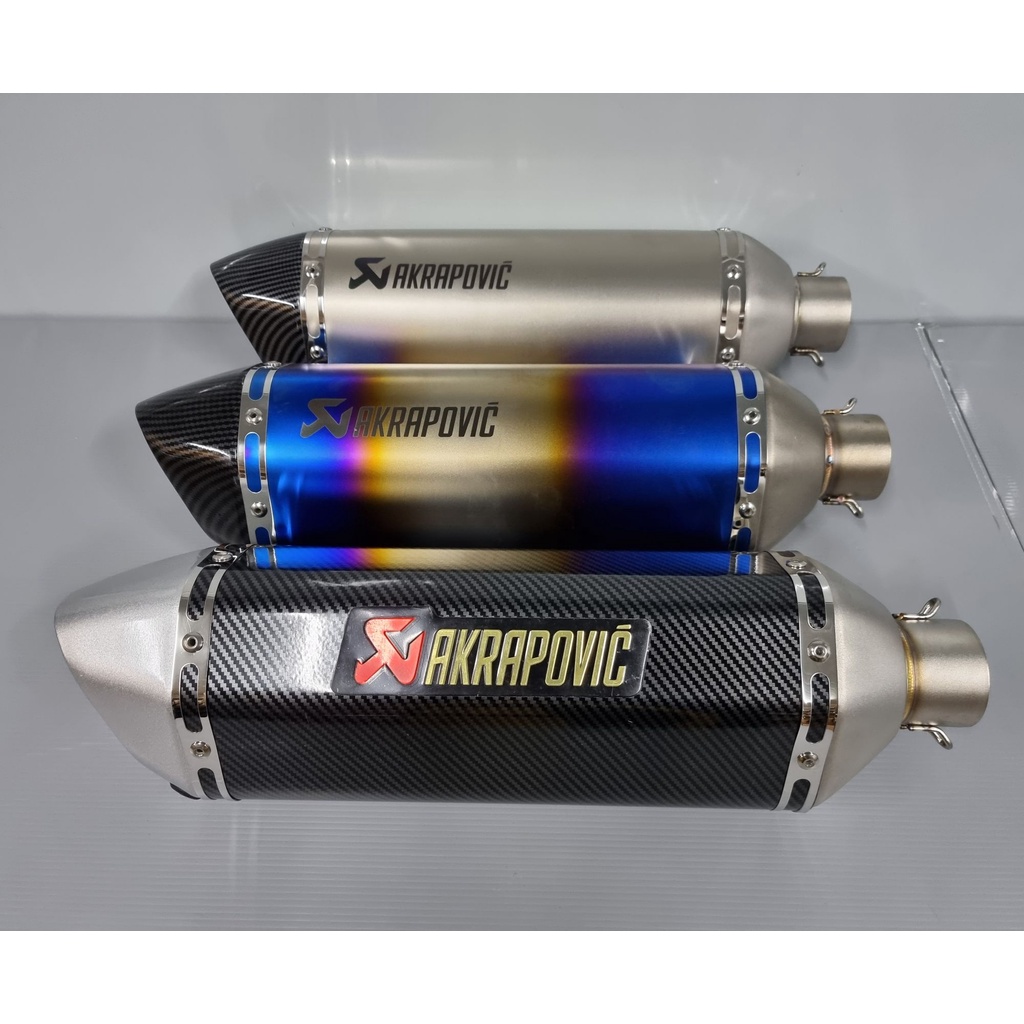 ลดล้างสต๊อก ปลายท่อ  Akapovic ตัวใหญ่ ยาว 18 นิ้ว สูง 5 นิ้ว งานดีมาก มีสีให้เลือก