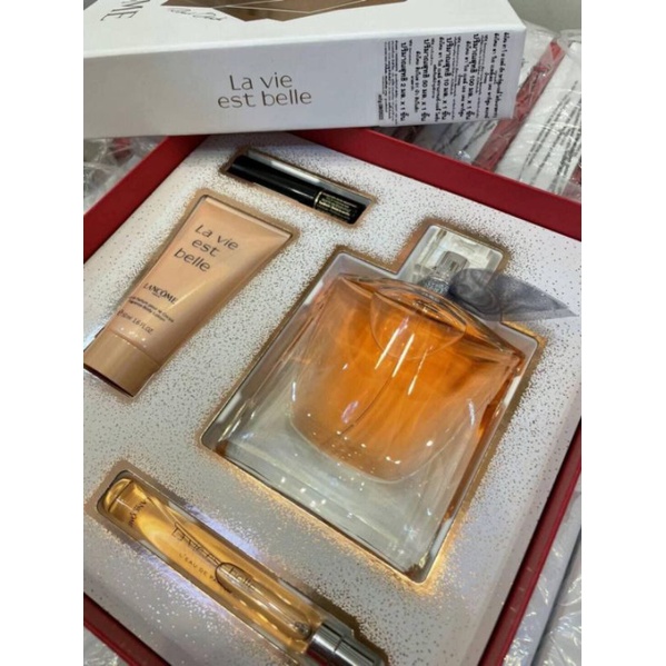 น้ำหอม LANCOME La Vie Est Belle Eaude Parfum Mini Set (4 Items)