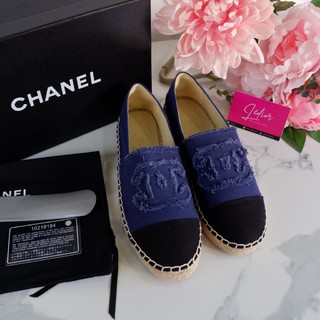 พร้อมส่ง  รองเท้า chanel ผ้ายีน size 39 งานสวยภาพถ่ายจากสินค้าจริง (งานสวย งานไม่มีตำนิค่ะ )