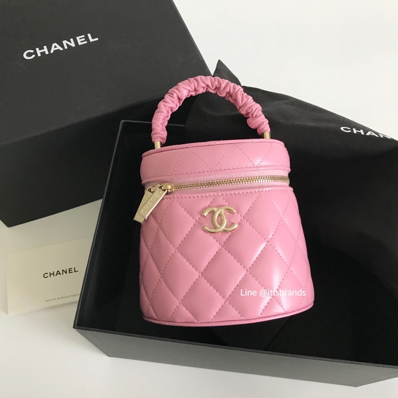 Chanel bucket mini….