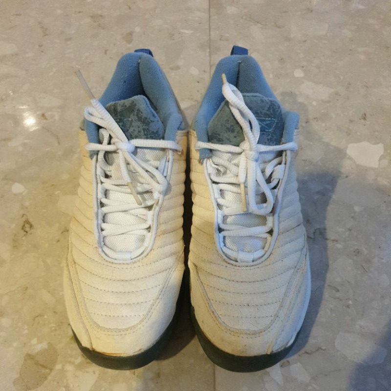 รองเท้า Reebok แท้ (มือสอง)