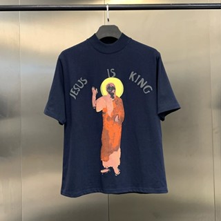 เสื้อยืดผ้าฝ้ายพรีเมี่ยม พร้อมส่ง เสื้อยืดแขนสั้น พิมพ์ลายตัวอักษร Jesus is king Jesus is king สไตล์คลาสสิก คุณภาพสูง สํ