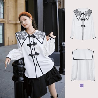 【พร้อมส่ง】「สินค้าลิขสิทธิ์แท้」Iris Boutique IS2281216  Chinese style blouse เสื้อสเวตเตอร์ สีขาว สีดำ เสื้อบราวร์