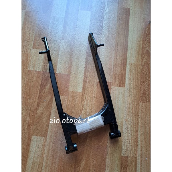 สวิงอาร์ม Vega ZR สวิงอาร์มหลังแชสซีส้อม Vega ZR 5D9 - F2100 - 00 - 33