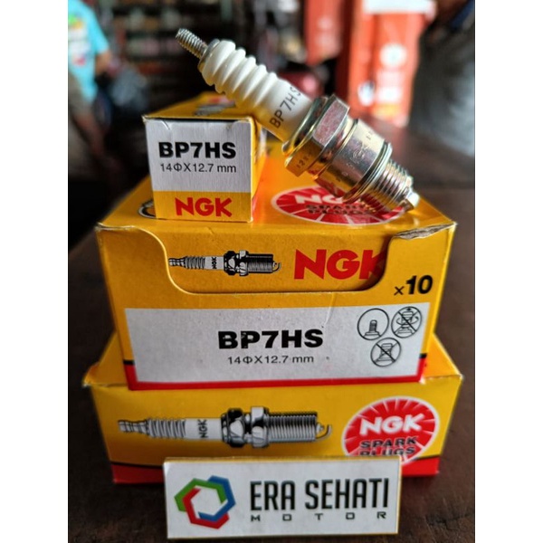ปลั๊ก NGK "GNK Stark BP7HS YAMAHA Spark, SUZUKI 2T ดั้งเดิม