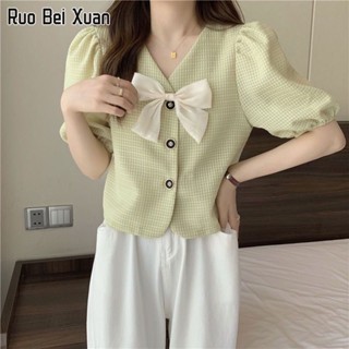 RUO BEI XUAN เสื้อสตรีใหม่แขนพัฟแต่งโบว์คอวีเสื้อครอป