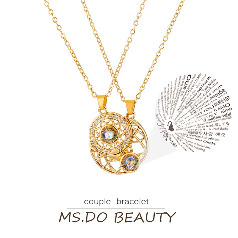 MS.DO 2 ชิ้นสร้อยคอคู่สําหรับคนรักโปรเจคเตอร์จี้ 100 ภาษา I Love You อุปกรณ์เสริมสร้อยคอ Choker พร้อ