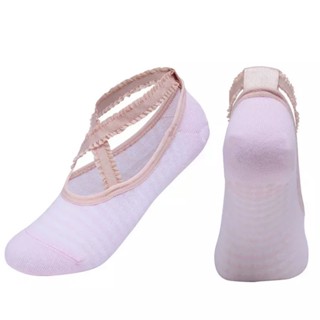ถุงเท้ากันลื่น Pilates สีชมพูลายทาง