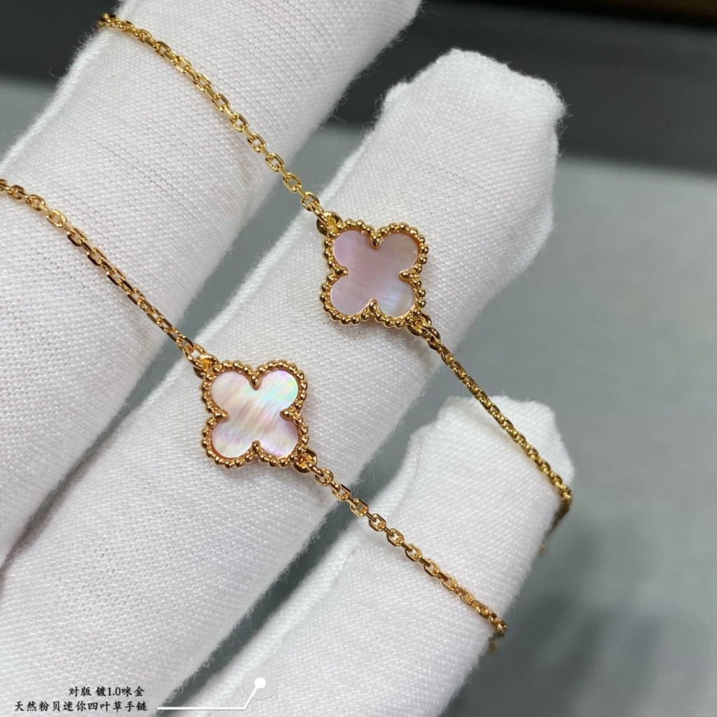 สร้อยข้อมือ_shell_สี่แฉก สีชมพู ขนาด 9 มม.