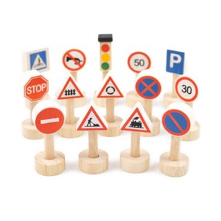 Plantoys 6012 ชุดป้ายสัญญาณจราจร 14 แบบ ของแท้ ของใหม่ หายาก Plancity Set of Traffic Signs งานไม้ สวยมาก