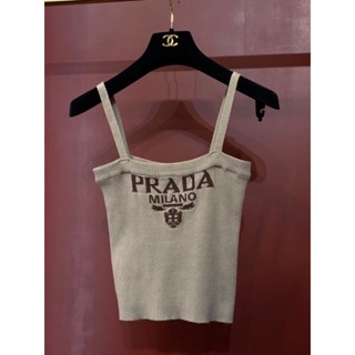 PRADA SILK TANK TOP ชนช็อป ขายดีมาก เสื้อสายเดี่ยว ผ้านิต ไหมพรม เนื้อร่อง สีเบจ สวย พราด้า ปราด้า