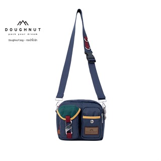 DOUGHNUT BAG : Binocular Happy Camper Series : LAKE (กระเป๋าโดนัท  สะพายข้าง น้ำหนักเบา สามารถกันน้ำได้) กระเป๋าสะพายข้าง กระเป๋าโดนัท กระเป๋าสะพายข้าง กระเป๋า กระเป๋าผู้หญิง (รหัสสินค้า 09668)