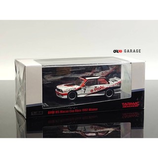 BMW M3 E30 1:64 (TARMAC WORKS)