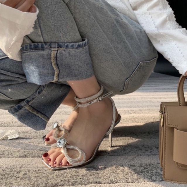 สินค้าแบรนด์ไทย "GIFT RICH" รองเท้าแต่งเพชร ส้นสูง 3 นิ้ว