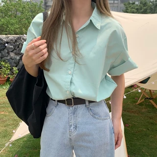 Rommers เสื้อเชิ๊ตแขนสั้นปกฮาวายทรงเบสิคสไตล์มินิมอลสำหรับผู้หญิง