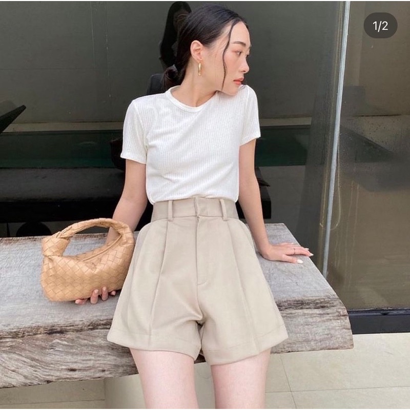ส่งต่อกางเกง martin classic shorts สี taupe (s) จาก hounddown.bkk