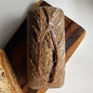 Ⓥ Roasted Rye Malt Sourdough Tin (เจ, 16% Whole Wheat, Vegan)