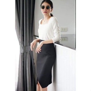 AG Skirt กระโปรงผ่าหน้าสามเหลี่ยม (Babe) (สามารถเลือกสีได้ รบกวน INBOX นะคะ)