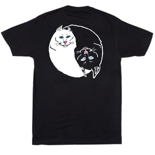 เสื้อยืดแขนสั้น พิมพ์ลายแมว Ripndip Bitch Yin Yang Tai Chi สําหรับผู้ชาย และผู้หญิง