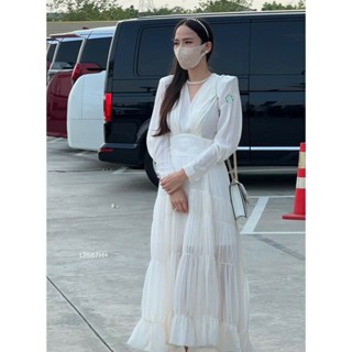 MM17587 แม็กซี่เดรสยาวคอวี ทรงระบาย V-neck long maxi dress