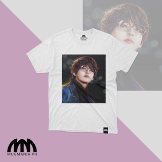 🌟​พร้อมส่ง​🌟 BTS  x BT21 T-shirt - Mugmania  - BTS Kim Tae-hyung " V " Graphic Tees V3 with Free BTS Pouch