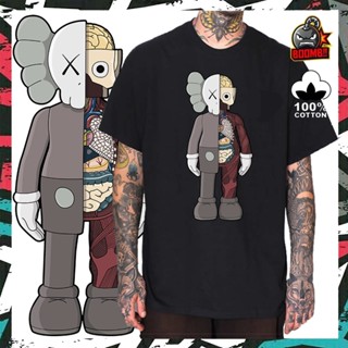 เสื้อยืด ผ้าฝ้าย 100% พิมพ์ลายหมี x KAWS สไตล์สตรีท สําหรับผู้ชาย และผู้หญิง