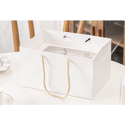 ถุงหูหิ้วใส่ของของขวัญ ใส่ขนม สีขาว หูหิ้วเชือก (TT26)