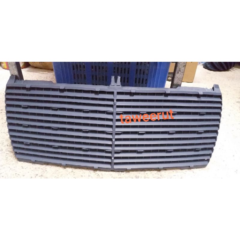Benz ตะแกรงพลาสติกโคลงหน้ากระจัง 300E W124(eil)