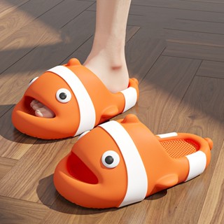 【TIK TOK】รองเท้าแตะ "Clownfish" รองเท้าแตะกันลื่นสําหรับเด็กผู้หญิงรองเท้าแตะในร่ม