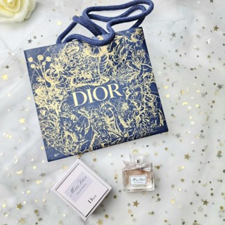 น้ำหอมจิ๋วมินิ Christian Dior Miss Dior Eau de Parfum รุ่น  2021 ขนาด 5ml พร้อมกล่องแบบมีกล่องไม่มีถุง/แบบมีกล่องม