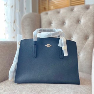 มาใหม่เลยคร้า💙💼กระเป๋าสะพาย ใบใหญ่ สีฟ้า อมเทา

🌈NEW Coach Charlie Carryall