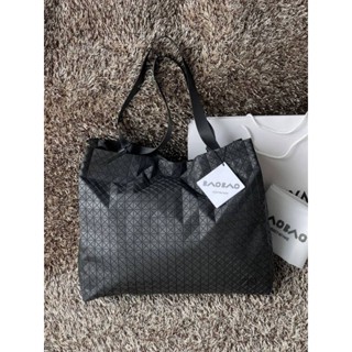 📮@2,220.-🔥🔥Chinese New Year Sale 9 % +🚛 ส่งฟรี EMS 🚛🔥🔥💯Baobao Issey Miyake Cart geometric tote bag