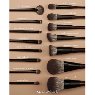 SUPERMOM l Sandalwood series set (ชุดแปรงแต่งหน้า ขนสังเคราะห์เกรดพรีเมี่ยม ด้ามไม้แซนดัลวูด จำนวน 15 ด้าม)
