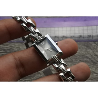 นาฬิกา Vintage มือสองญี่ปุ่น FRAGRA ระบบ QUARTZ ผู้หญิง ทรงสี่เหลี่ยม กรอบเงิน หน้าเทา หน้าปัด 17mm