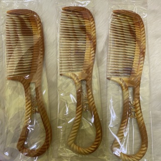 1อัน หวีญี่ปุ่น หวียางพารา ใช้ดี the best comb ทน ไม่เจ็บศรีษะ หวีง่าย ผมไม่ขาด Japanese comb