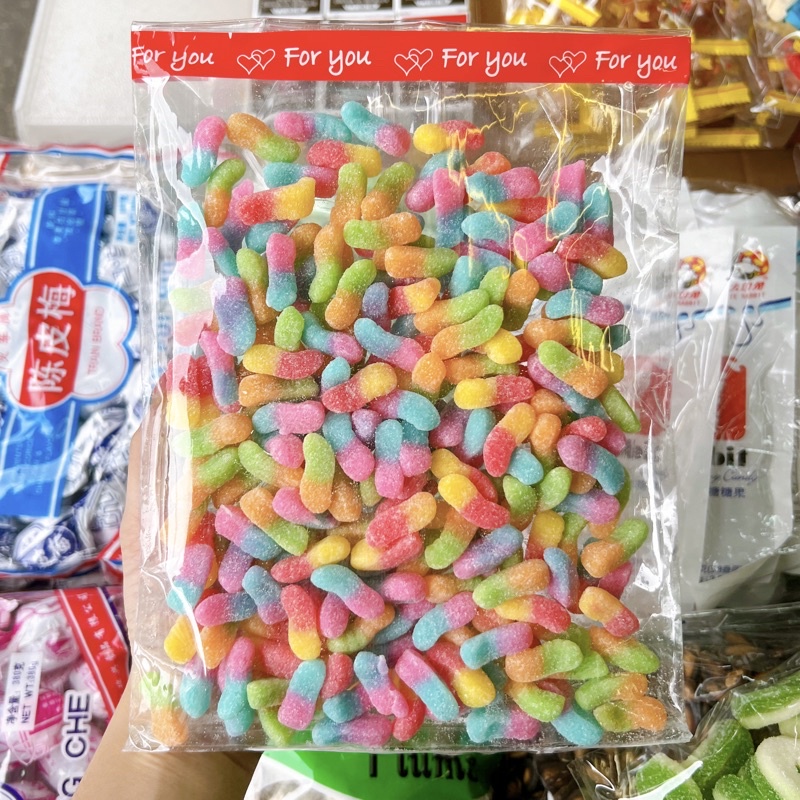 กัมมี่เยลลี่หนอนนีออนจิ๋ว เปรี้ยว หอมผลไม้ นน. 250 กรัม